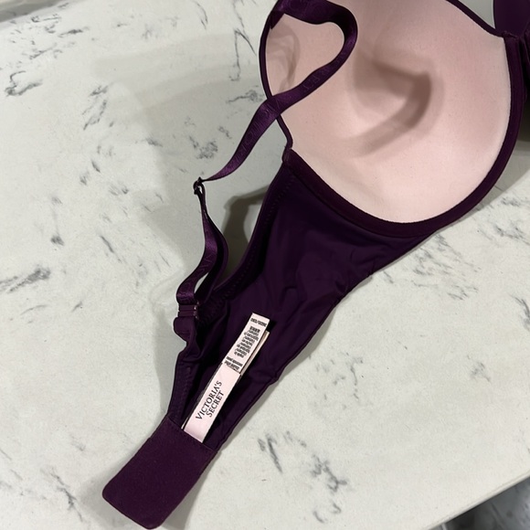 Victoria’s Secret Bra - Picture 4 of 10
